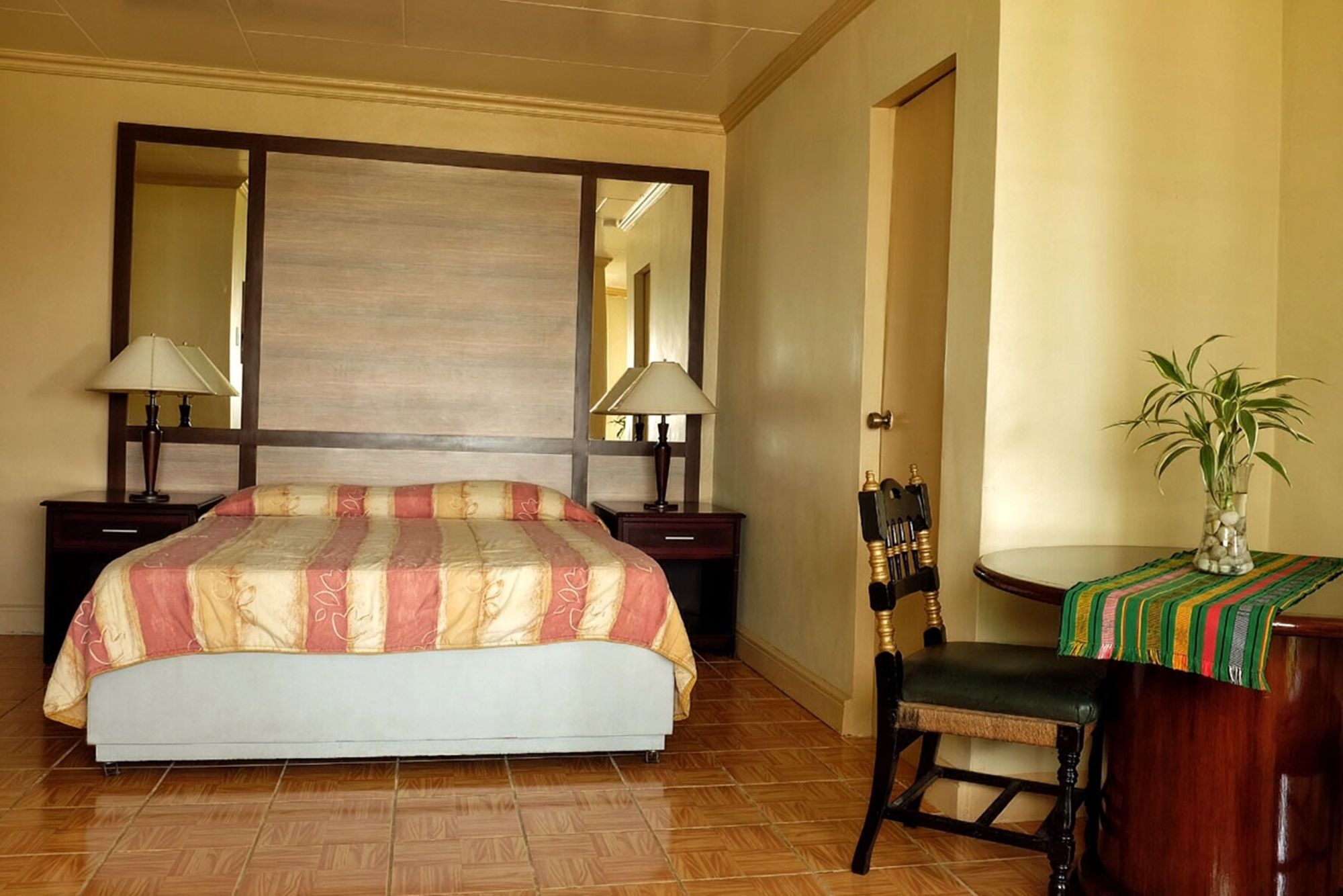 Playa Papagayo Beach Inn Olongapo Esterno foto